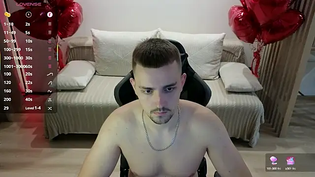 Snapshot of Larstar01 chatting on 28, 9, 2025 Larstar01 online show from 28, 9, 2025