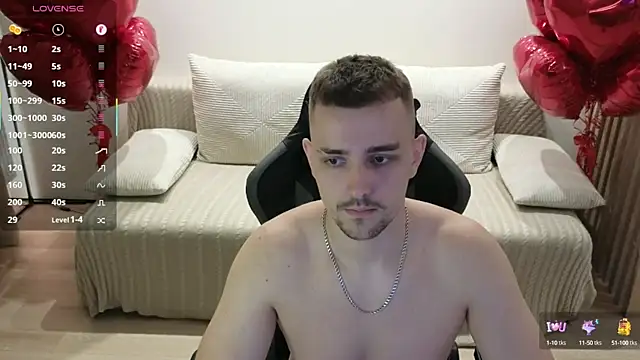 Snapshot of Larstar01 chatting on 5, 10, 2025 Larstar01 online show from 5, 10, 2025