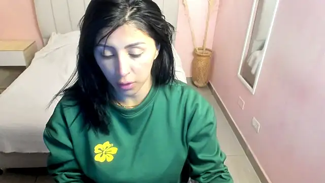 Snapshot of tiffani__love chatting on 15, 1, 2025 tiffani  love online show from 15, 1, 2025