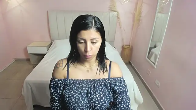 Snapshot of tiffani__love chatting on 29, 1, 2025 tiffani  love online show from 29, 1, 2025