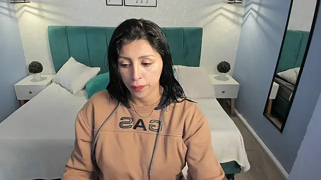 Snapshot of tiffani__love chatting on 22, 2, 2025 tiffani  love online show from 22, 2, 2025