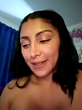 Snapshot of tiffani__love chatting on 22, 9, 2025 tiffani  love online show from 22, 9, 2025