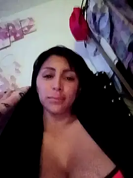Snapshot of tiffani__love chatting on 4, 10, 2025 tiffani  love online show from 4, 10, 2025