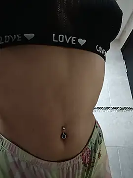 tiffani  love online show from 21, 6, 2026
