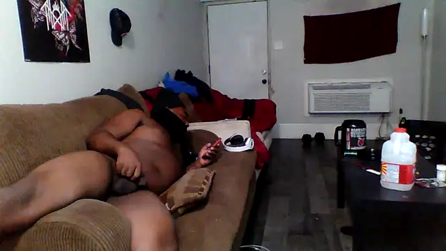 Snapshot of bigdick5157 chatting on 6, 11, 2025 bigdick5157 online show from 6, 11, 2025