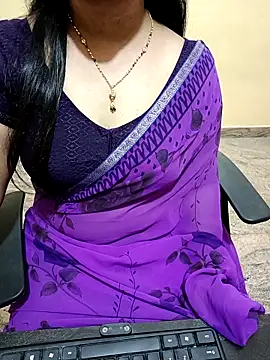 Snapshot of Nithya_05 chatting on 29, 10, 2025 Nithya 05 online show from 29, 10, 2025