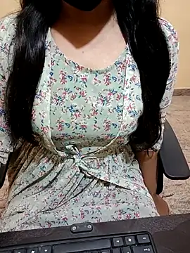 Snapshot of Nithya_05 chatting on 30, 10, 2025 Nithya 05 online show from 30, 10, 2025