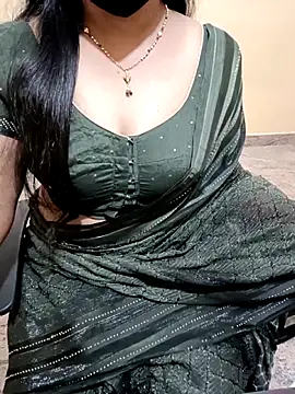 Snapshot of Nithya_05 chatting on 30, 10, 2025 Nithya 05 online show from 30, 10, 2025