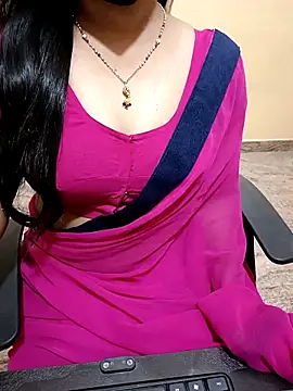 Snapshot of Nithya_05 chatting on 2, 11, 2025 Nithya 05 online show from 2, 11, 2025