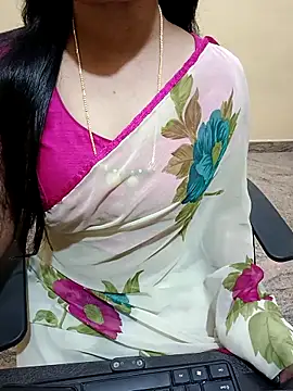 Snapshot of Nithya_05 chatting on 4, 11, 2025 Nithya 05 online show from 4, 11, 2025