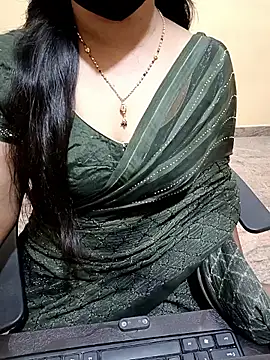 Snapshot of Nithya_05 chatting on 10, 11, 2025 Nithya 05 online show from 10, 11, 2025