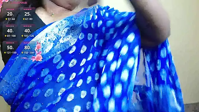 Snapshot of Nithya_05 chatting on 20, 11, 2025 Nithya 05 online show from 20, 11, 2025