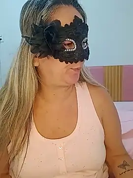 titiasexy online show from 20, 4, 2026