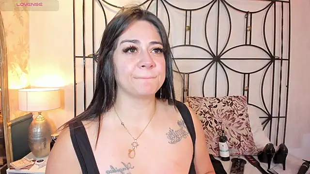 Snapshot of nahomi_sweett chatting on 9, 9, 2025 nahomi sweett online show from 9, 9, 2025
