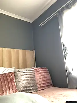 Snapshot of Nicole_Liam_ chatting on 8, 11, 2025 Nicole Liam online show from 8, 11, 2025