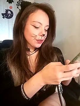 Kimiechanuwu online show from 21, 10, 2025