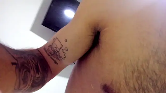 Snapshot of Aronxxs chatting on 1, 11, 2025 Aronxxs online show from 1, 11, 2025