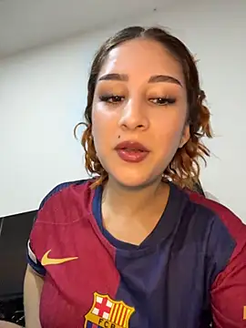 Mon Cherry online show from 4, 2, 2026