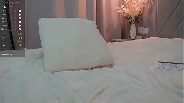 Snapshot of _Pretty_Doll_ chatting on 4, 2, 2025 Pretty Doll online show from 4, 2, 2025