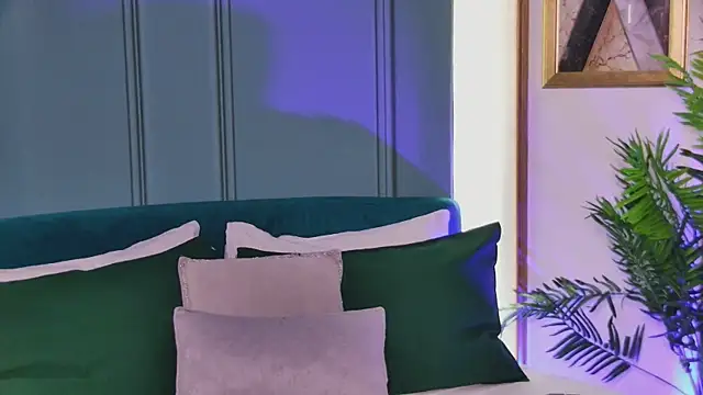 LunaWills  online show from 11, 2, 2026