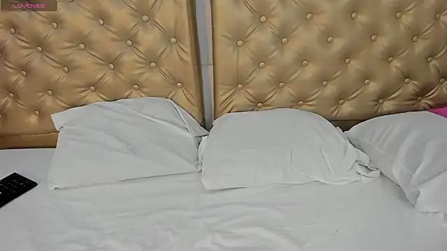 Snapshot of Alessiiaa_ chatting on 7, 11, 2025 Alessiiaa online show from 7, 11, 2025