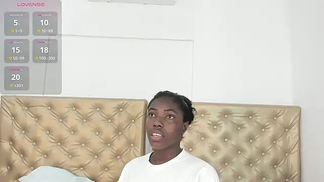 Snapshot of Alessiiaa_ chatting on 10, 2, 2026 Alessiiaa online show from 10, 2, 2026