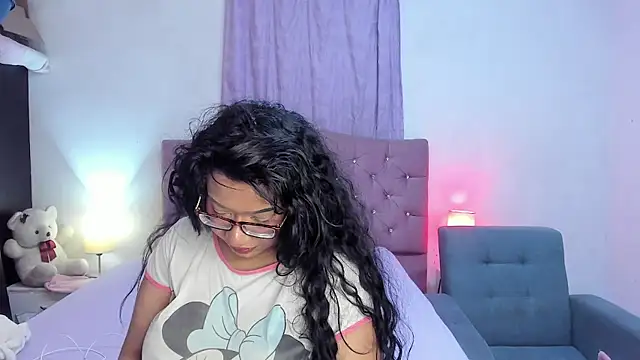 Snapshot of Latinabombsheell chatting on 18, 7, 2026 Latinabombsheell online show from 18, 7, 2026