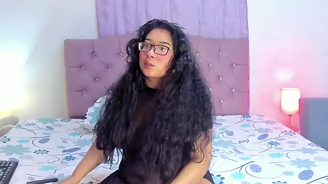 Snapshot of Latinabombsheell chatting on 26, 7, 2026 Latinabombsheell online show from 26, 7, 2026