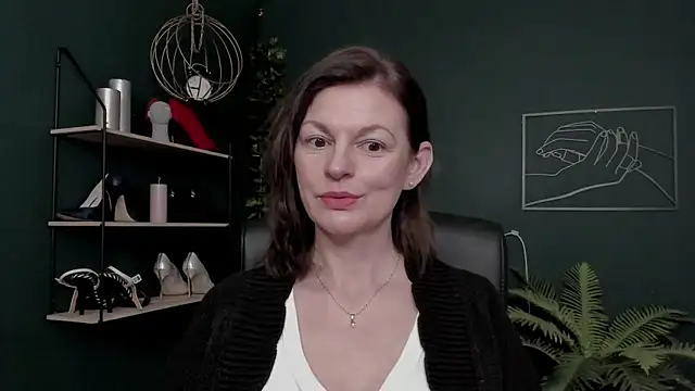 VivianWILD online show from 7, 1, 2026