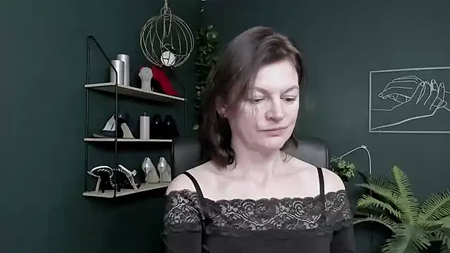 VivianWILD online show from 15, 4, 2026