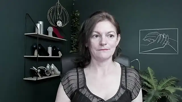 Snapshot of VivianWILD chatting on 11, 6, 2026 VivianWILD online show from 11, 6, 2026