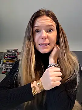 lucie mehott online show from 2, 12, 2025