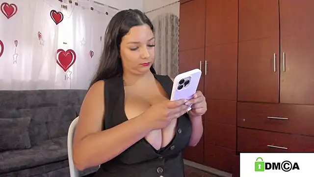 Snapshot of loreth_J chatting on 27, 9, 2025 loreth J online show from 27, 9, 2025