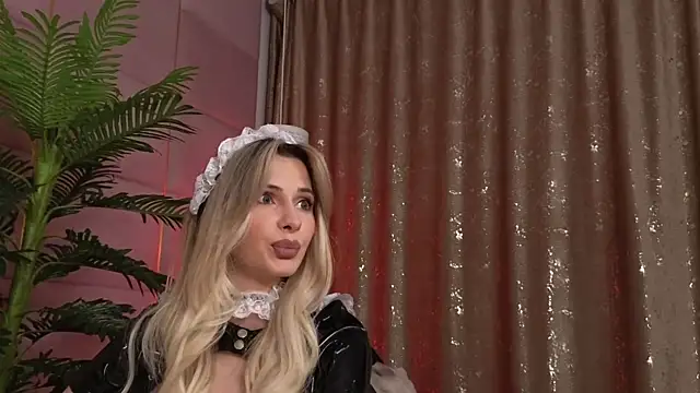 Elliblue online show from 31, 10, 2025