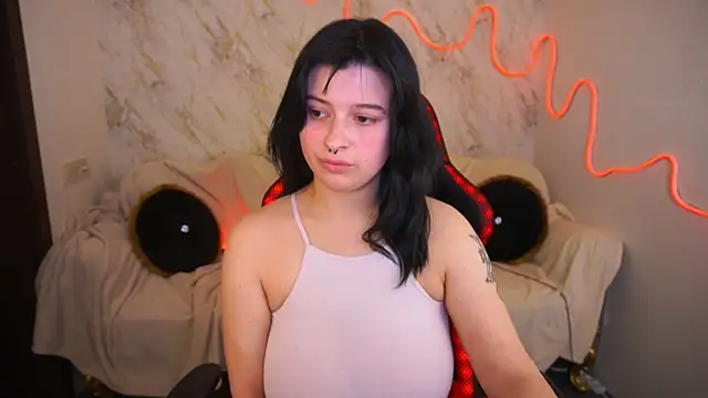 Miki Kivi online show from 13, 12, 2024