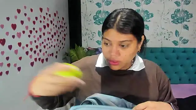 LindaBreeS online show from 7, 2, 2025