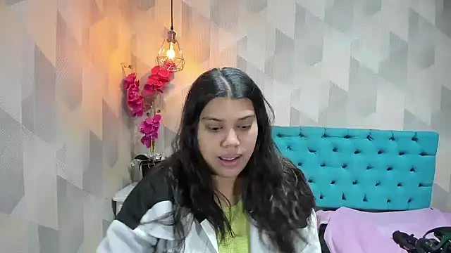 LindaBreeS online show from 2, 7, 2026