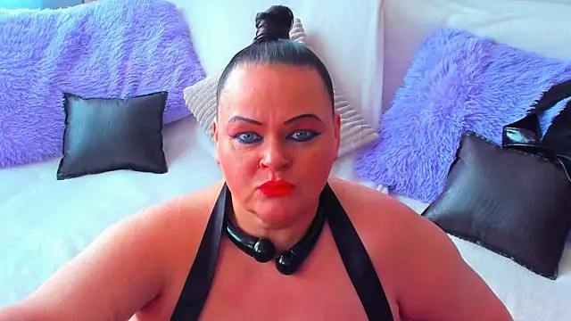 Snapshot of MilanaBiegert chatting on 7, 3, 2025 MilanaBiegert online show from 7, 3, 2025