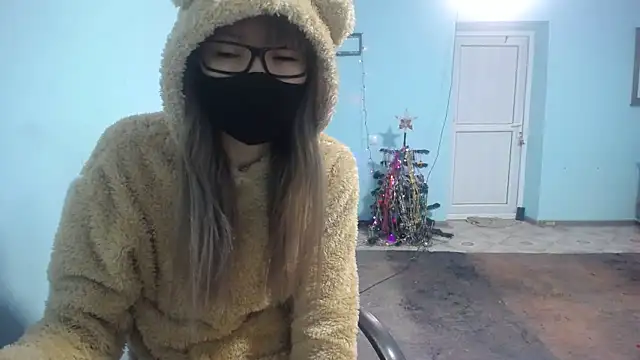 elllaaxx online show from 7, 1, 2025