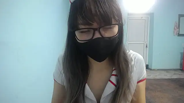 elllaaxx online show from 9, 11, 2025