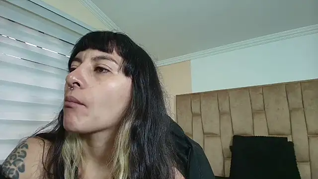 Naughty Kittenm online show from 29, 9, 2025