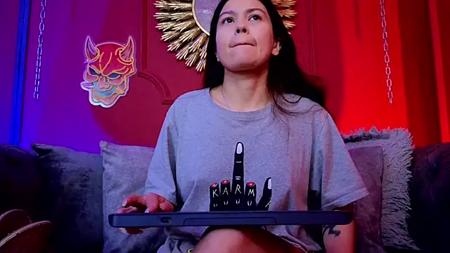 Julieta Russell online show from 22, 9, 2025