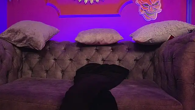 Julieta Russell online show from 15, 12, 2025