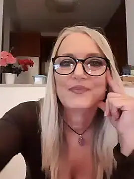 Snapshot of kikkastar chatting on 3, 12, 2024 kikkastar online show from 3, 12, 2024