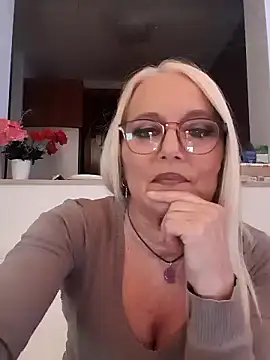 Snapshot of kikkastar chatting on 30, 12, 2024 kikkastar online show from 30, 12, 2024