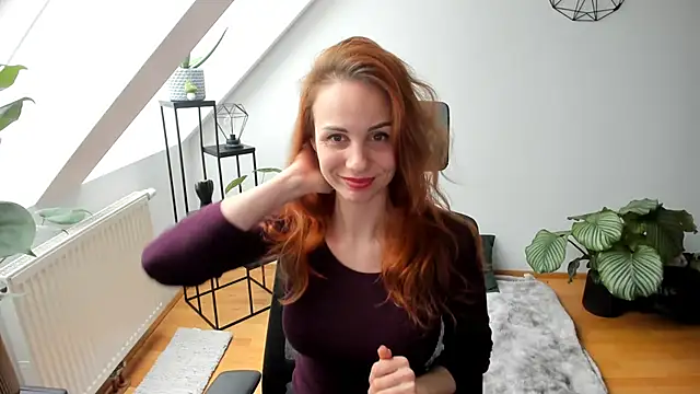 Mary Wet online show from 10, 3, 2025