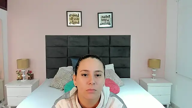 MadisonJenner online show from 19, 12, 2025