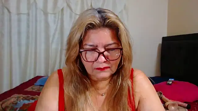 maturehot649 online show from 26, 1, 2025