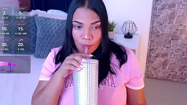 angela santana  online show from 14, 10, 2025