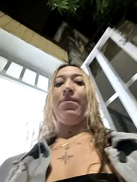 MollyCruz online show from 2, 2, 2026